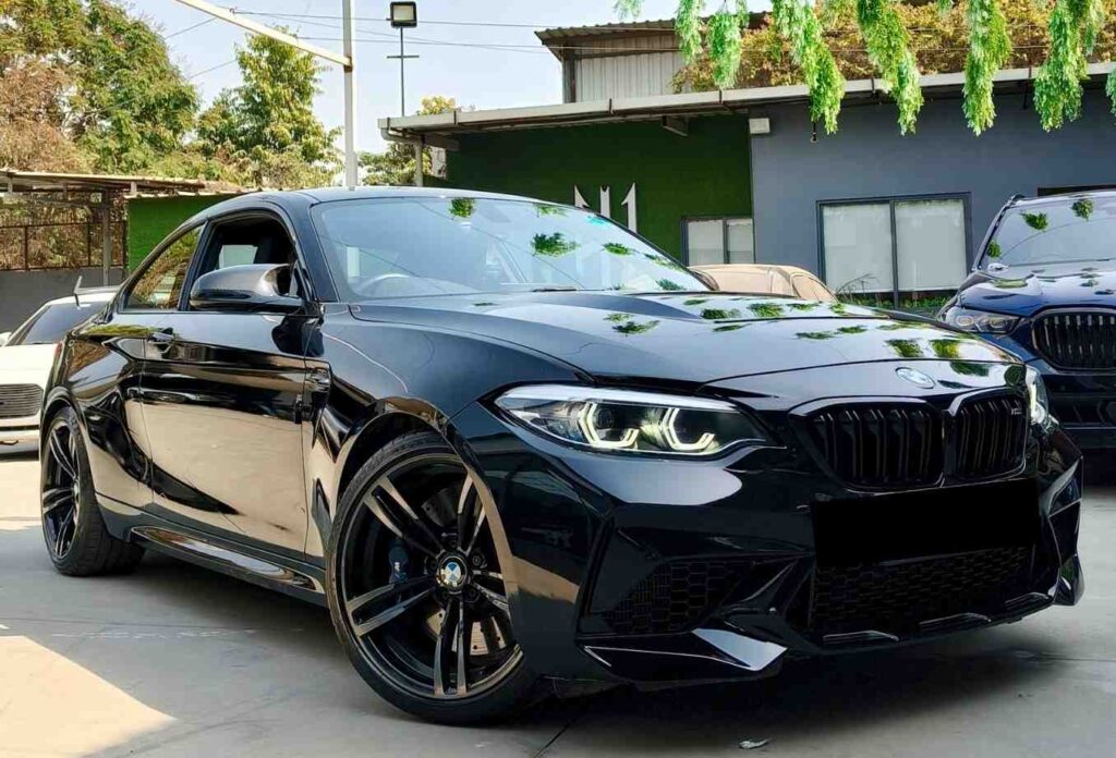 Black Car Photo